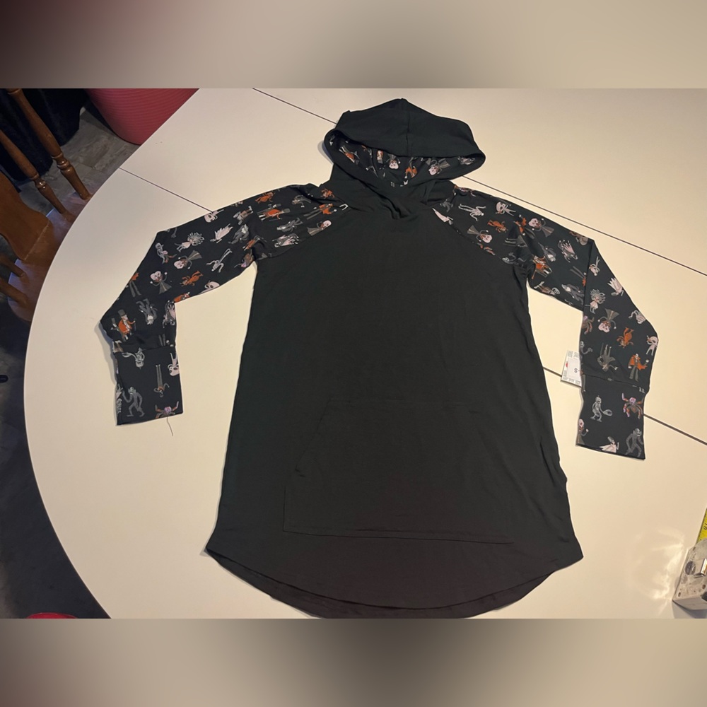 NWT LuLaRoe small Halloween Amber black dracula wolf man mummy spiders aliens